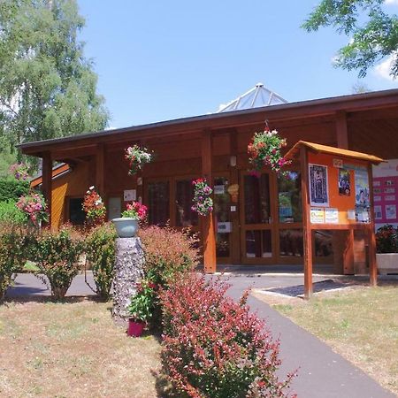 Vvf Aubrac Hotel Chaudes-Aigues Bagian luar foto