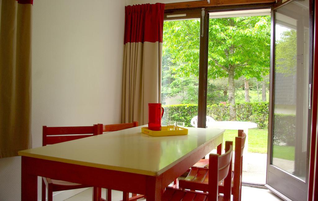 Vvf Aubrac Hotel Chaudes-Aigues Ruang foto