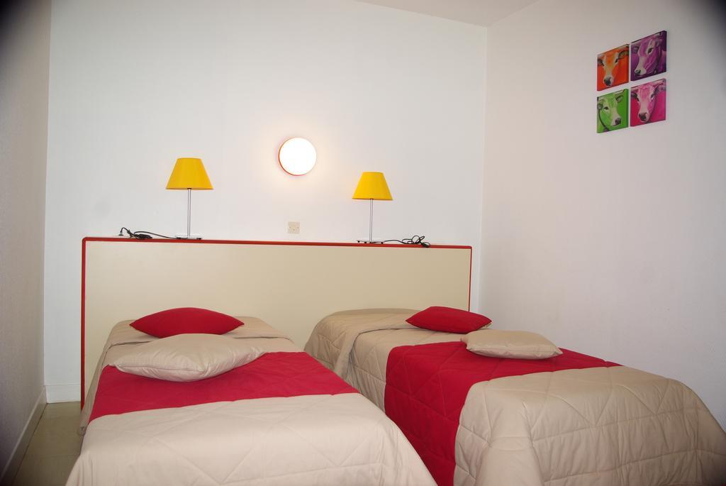 Vvf Aubrac Hotel Chaudes-Aigues Ruang foto